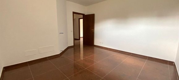 Casa de 7 habitaciónes en Labico, Italy No. 16632 21