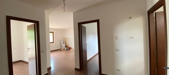 Casa de 7 habitaciónes en Labico, Italy No. 16632 49