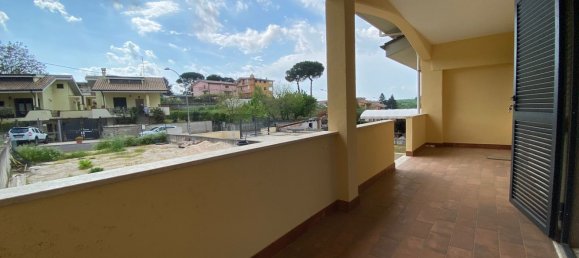 Casa de 7 habitaciónes en Labico, Italy No. 16632 41