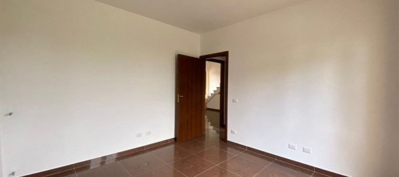 Casa de 7 habitaciónes en Labico, Italy No. 16632 19