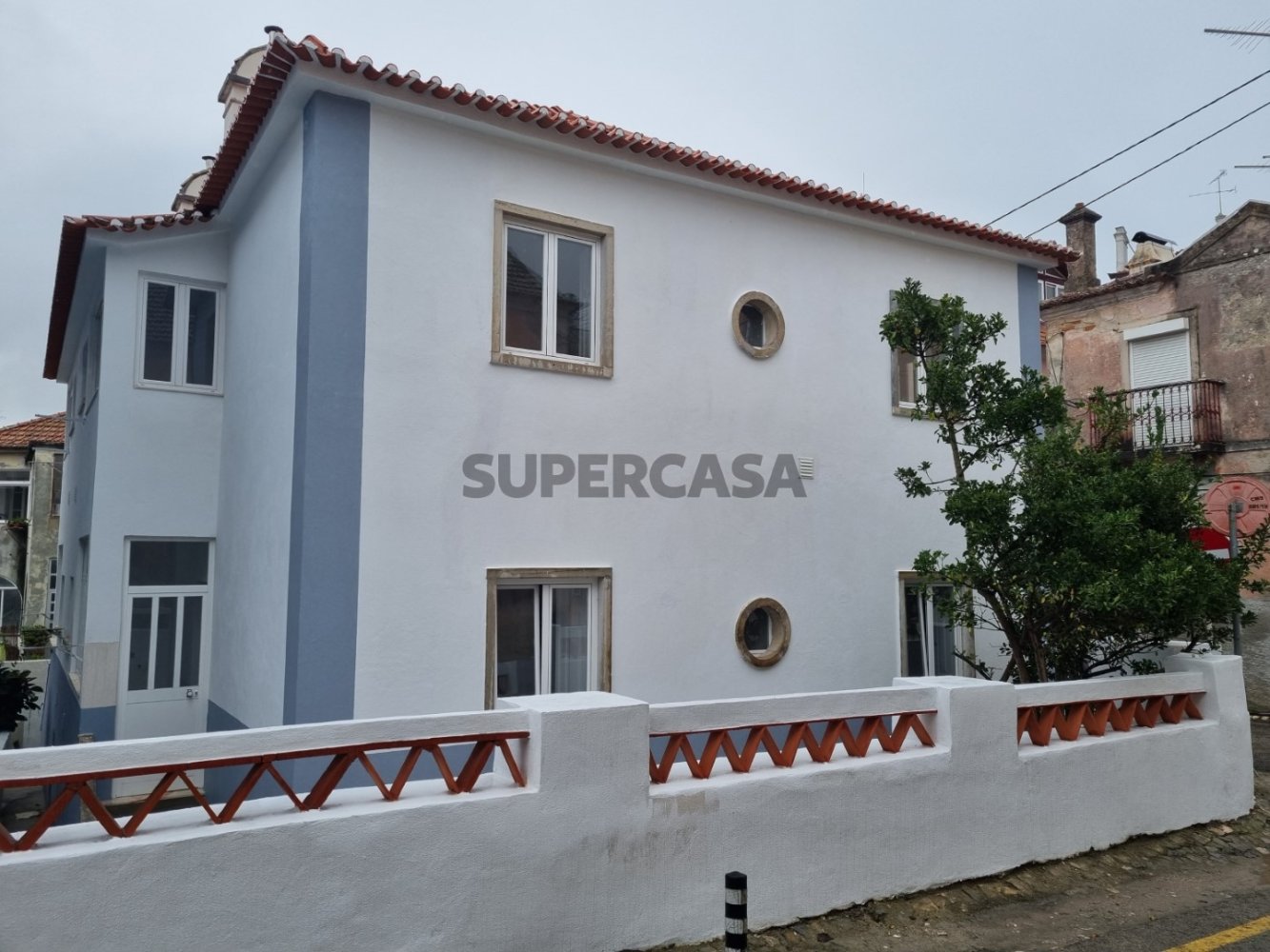 320m² Building in Sintra, Portugal No. 159989