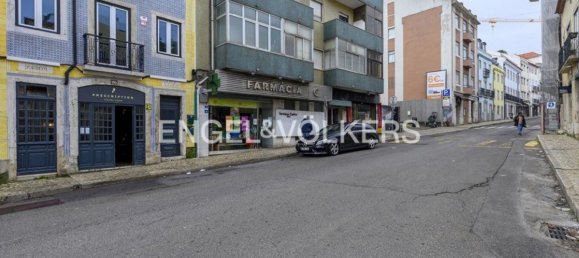 133m² Commercial property in Lisbon, Portugal No. 11019 19