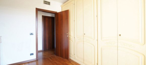 5 rooms Apartment in Venice, Italy No. 221661 9