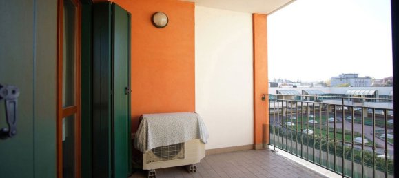 5 rooms Apartment in Venice, Italy No. 221661 2