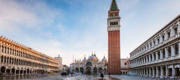 16 rooms Commercial property in Venice, Italy No. 61818 10