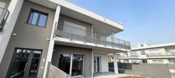 3 chambres Appartement à Stezzano, Italy No. 218227 3