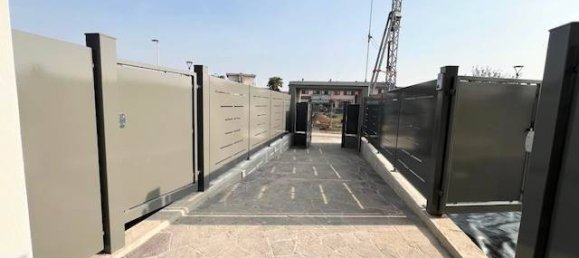 3 chambres Appartement à Stezzano, Italy No. 218227 25