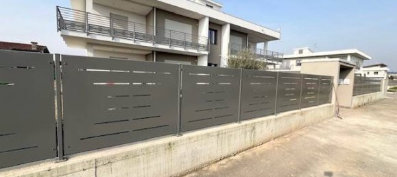 3 chambres Appartement à Stezzano, Italy No. 218227 5