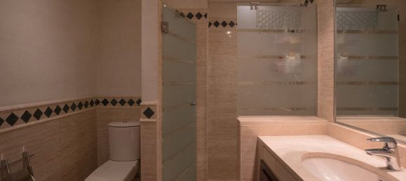 3 Schlafzimmer Penthouse in Marbella, Spain, Nr. 184062 9