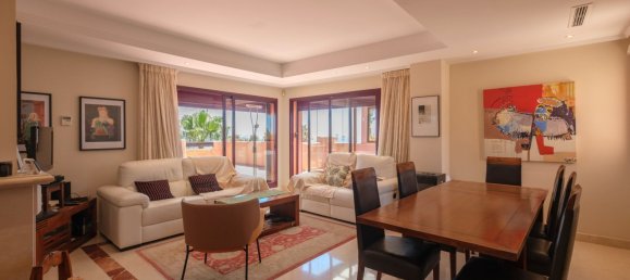 3 Schlafzimmer Penthouse in Marbella, Spain, Nr. 184062 20