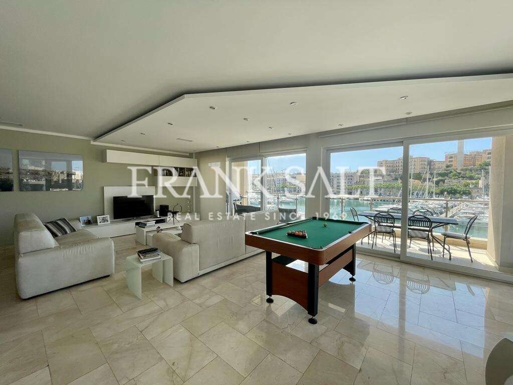 Apartamento T3 em Ta' Xbiex, Malta N.º 11120