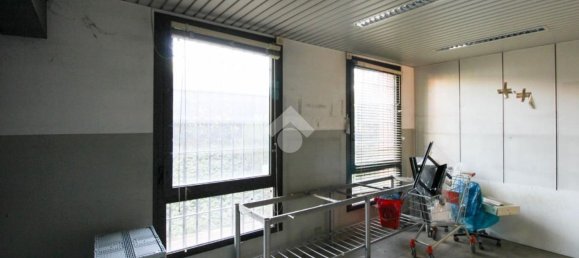 75m² Commercial property in Cavenago di Brianza, Italy No. 63633 4