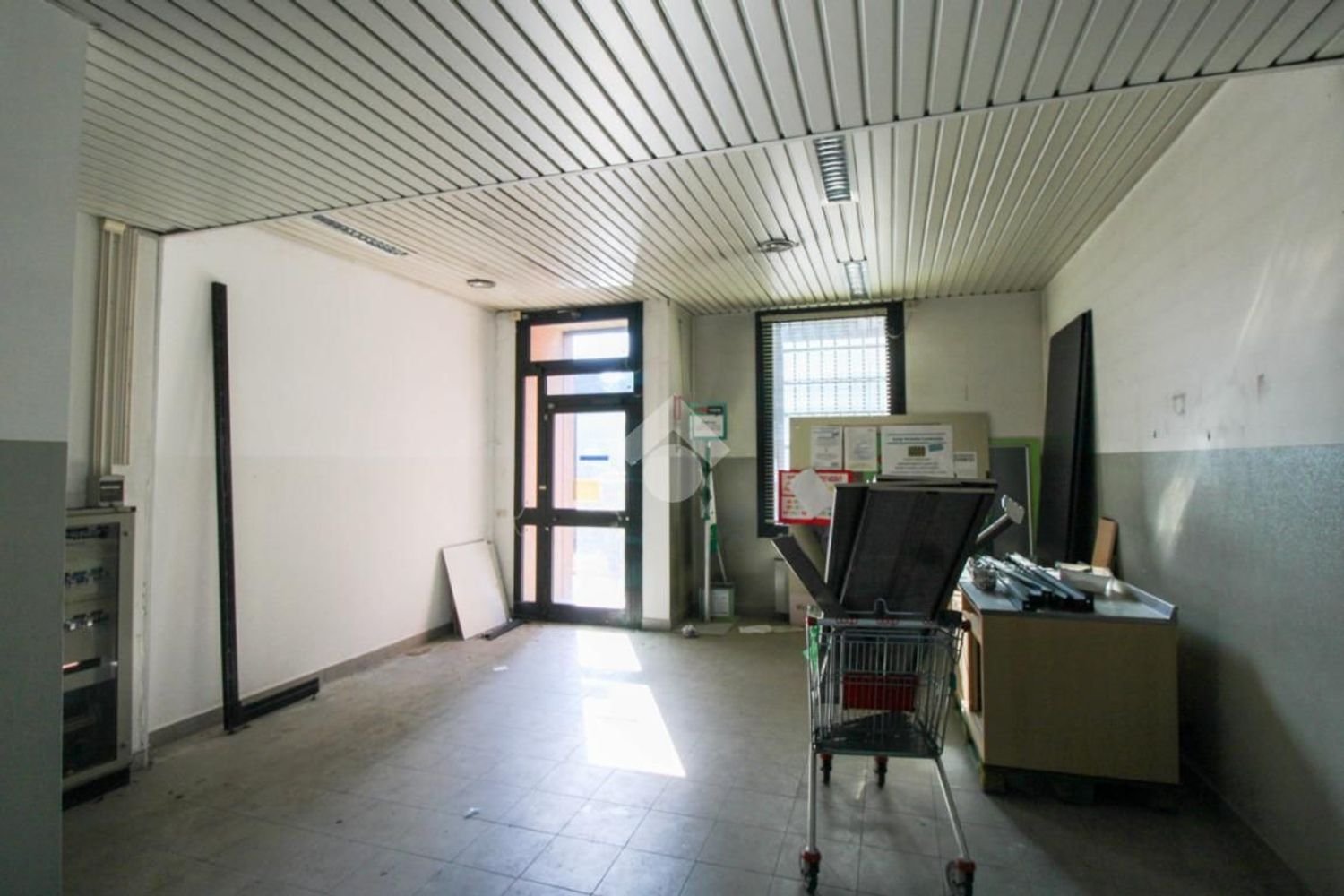 75m² Commercial property in Cavenago di Brianza, Italy No. 63633