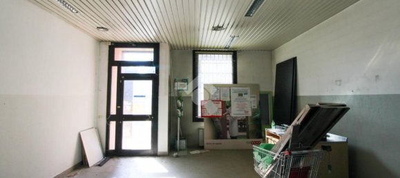 75m² Commercial property in Cavenago di Brianza, Italy No. 63633 11
