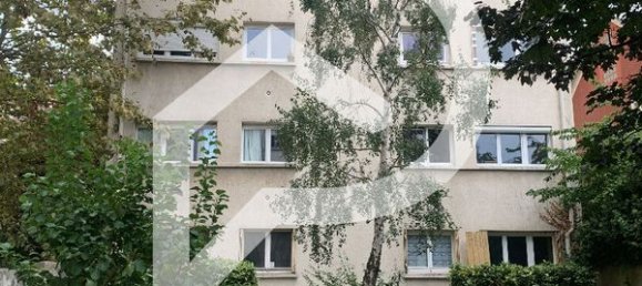 2 bedrooms Apartment in Colombes, France No. 179715 3