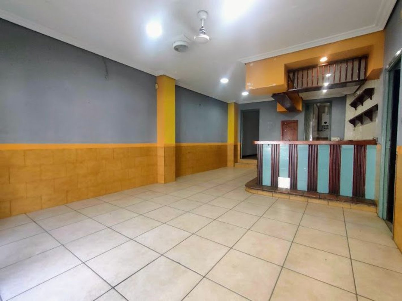  عقار تجاري في Denia, Spain 140متر مربع رقم 150374