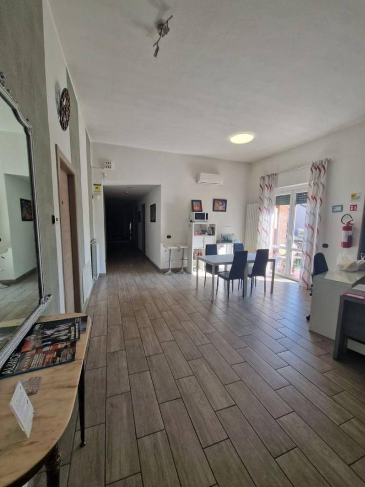 5 rooms Apartment in Rho, Italy No. 38942