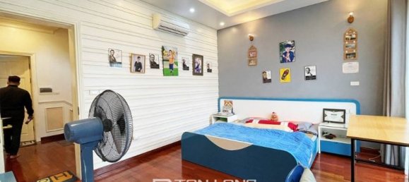 4 bedrooms Villa in Long Bien, Vietnam No. 679 8