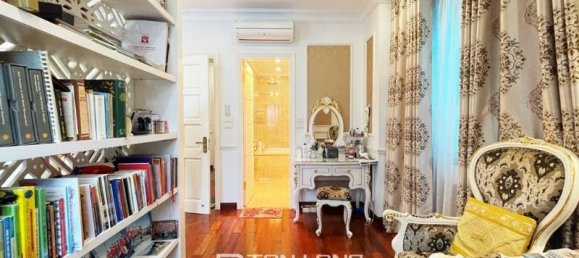 4 bedrooms Villa in Long Bien, Vietnam No. 679 20