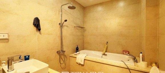 4 bedrooms Villa in Long Bien, Vietnam No. 679 16