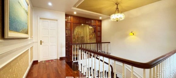 4 bedrooms Villa in Long Bien, Vietnam No. 679 13