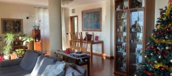 5 rooms Villa in Noviglio, Italy No. 3253 6