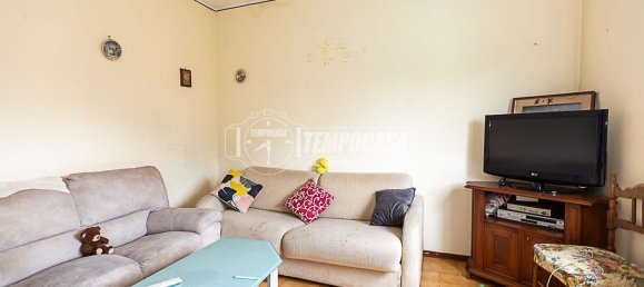 3-salle Appartement à Casalpusterlengo, Italy No. 213273 5