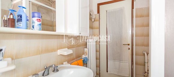 3-salle Appartement à Casalpusterlengo, Italy No. 213273 25