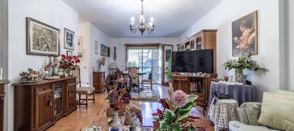 2 rooms Apartment in Rome, Italy No. 280438 3