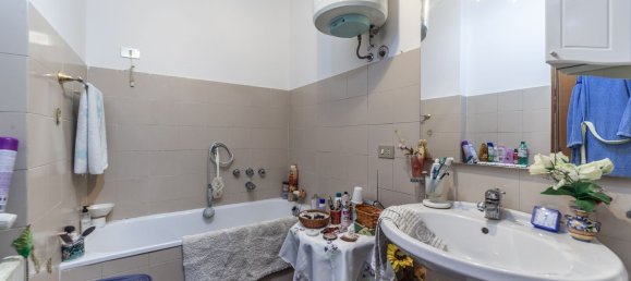 2 rooms Apartment in Rome, Italy No. 280438 13