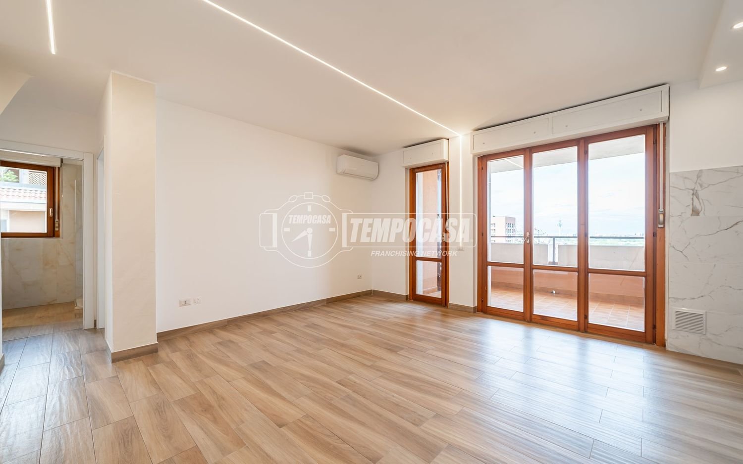 Dúplex de 3 dormitorios en Milan, Italy No. 357849