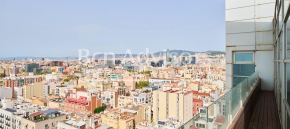 2 bedrooms Penthouse in Sant Marti, Spain No. 159309 9