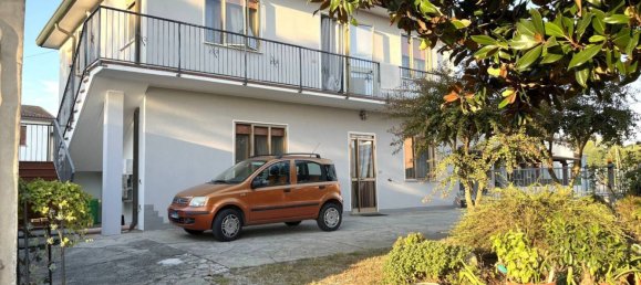 5 bedrooms Villa in Porto Viro, Italy No. 220639 2