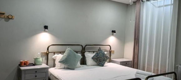 8-salle Hôtel à Tbilisi, Georgia No. 28 29