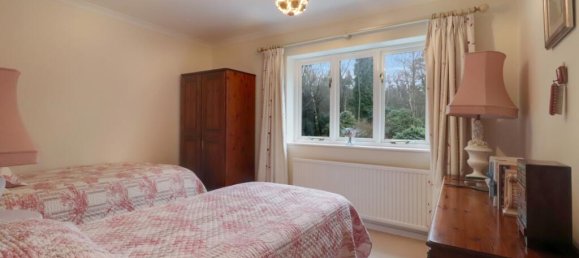 4 Schlafzimmer Haus in Farnham, United Kingdom, Nr. 13764 27