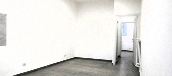 1 bedroom Apartment in Turin, Italy No. 190158 4