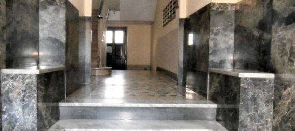 1 bedroom Apartment in Turin, Italy No. 190158 2