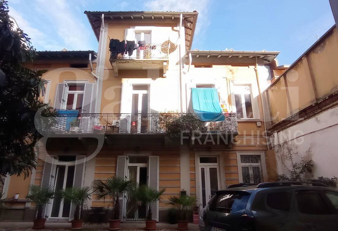 3 bedrooms House in Varese, Italy No. 213921