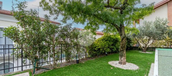 2 bedrooms Villa in Lavagno, Italy No. 314463 10