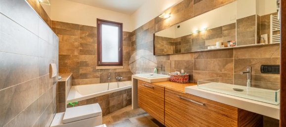 2 bedrooms Villa in Lavagno, Italy No. 314463 20