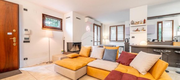 2 bedrooms Villa in Lavagno, Italy No. 314463 2