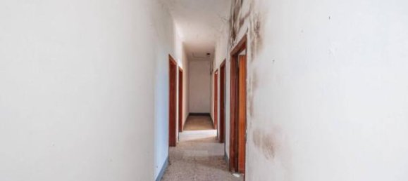 5 rooms House in Montepulciano, Italy No. 74902 14