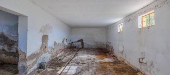 5 rooms House in Montepulciano, Italy No. 74902 12