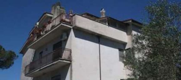 7-salle Appartement à Magliano Romano, Italy No. 200546 8