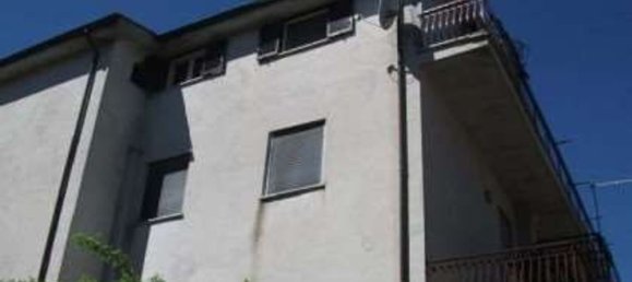 7-salle Appartement à Magliano Romano, Italy No. 200546 2