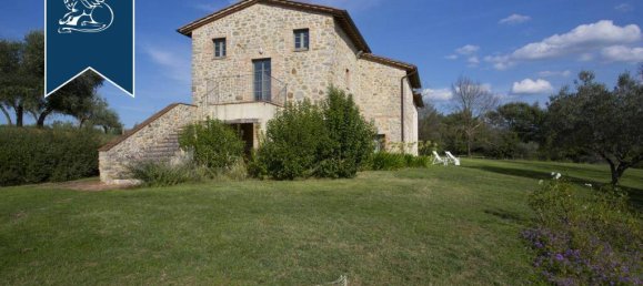 9 Schlafzimmer Gewerbliche Immobilie in Montegabbione, Italy, Nr. 320310 22