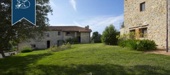 9 Schlafzimmer Gewerbliche Immobilie in Montegabbione, Italy, Nr. 320310 20