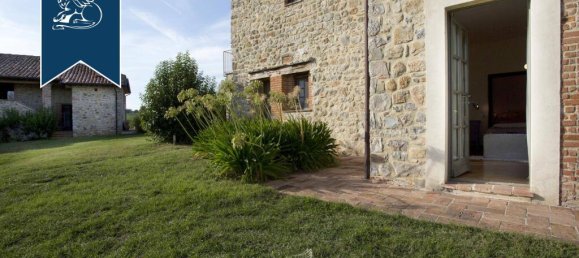 9 Schlafzimmer Gewerbliche Immobilie in Montegabbione, Italy, Nr. 320310 36