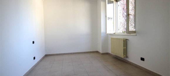 Квартира с 1 спальней в Скандиано, Италия № 262330 3