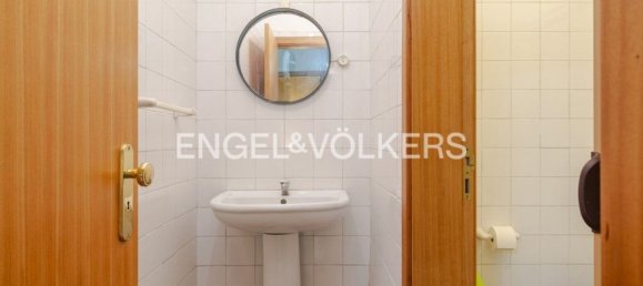 88m² Commercial property in Lisbon, Portugal No. 94488 13